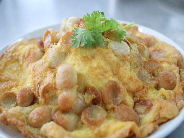 ไข่เจียวไส้กรอกไก่